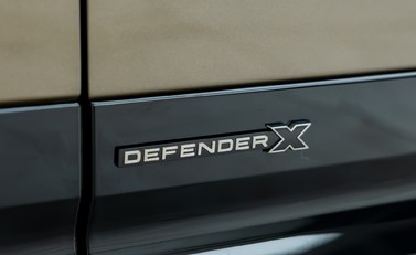Land Rover Defender 110 X P400 30