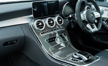 Mercedes-Benz C Class AMG C 63 S Night Edition 16