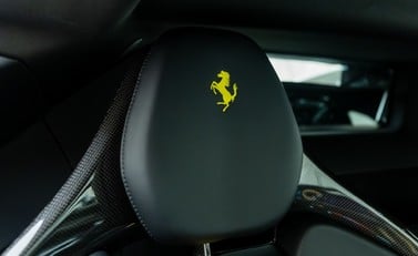 Ferrari SF90 Stradale 13