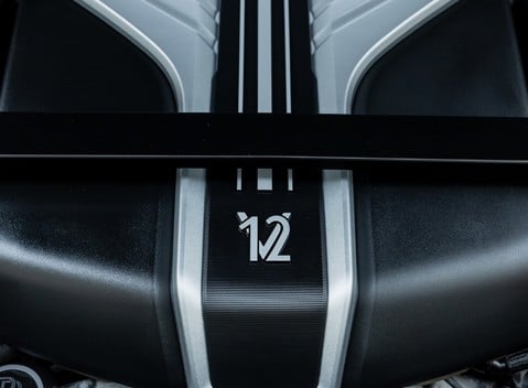 Rolls-Royce Cullinan Black Badge 43