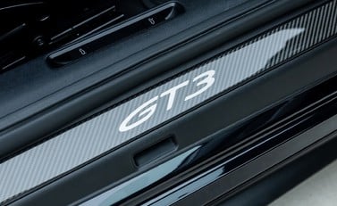 Porsche 911 GT3 (992) 24