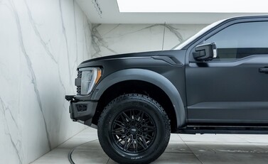 Ford F150 Raptor Supercrew 60