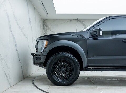 Ford F150 Raptor Supercrew 60