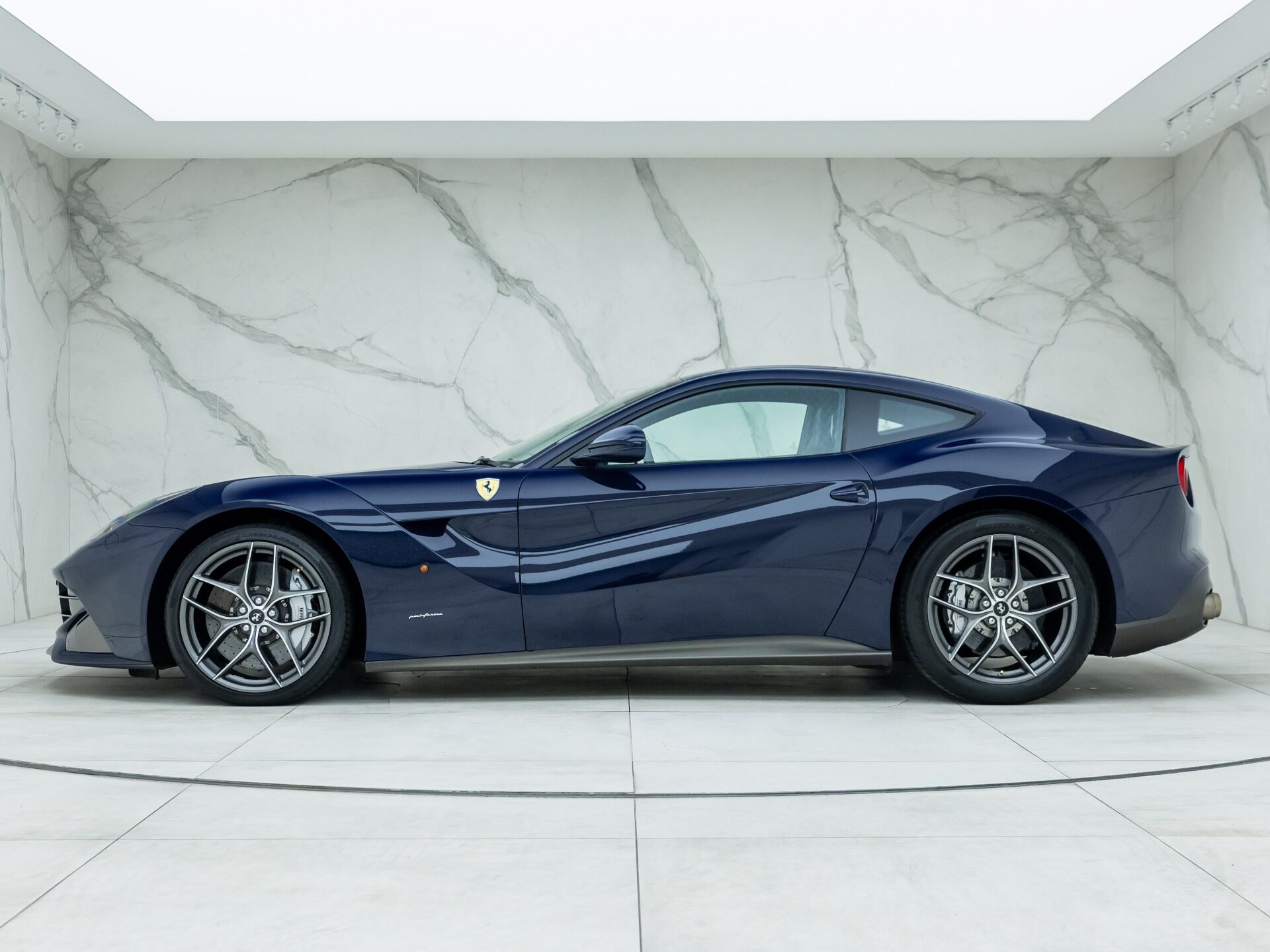 フェラーリ　DeAGOSTINI F12 Berlinetta No.56 青 フェラーリ DeAGOSTINI F12 Berlinetta No.56 青 - メルカリ