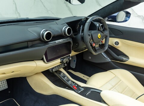 Ferrari Portofino M 18