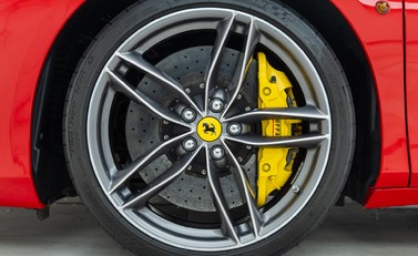 Ferrari 488 SPIDER 28