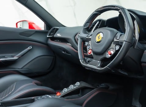 Ferrari 488 SPIDER 13