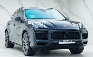 Porsche Cayenne V6 E-Hybrid PLATINUM EDITION 6