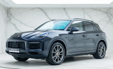 Porsche Cayenne V6 E-Hybrid PLATINUM EDITION 1