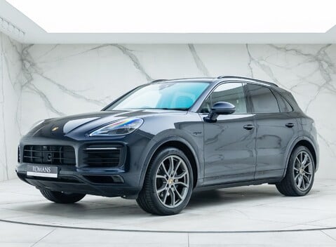 Porsche Cayenne V6 E-Hybrid PLATINUM EDITION 1