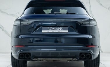 Porsche Cayenne V6 E-Hybrid PLATINUM EDITION 5