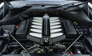 Rolls-Royce Wraith Black Badge 37