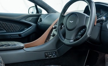 Aston Martin Vanquish S Ultimate 9