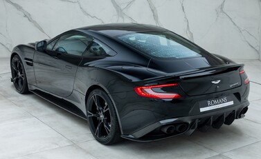 Aston Martin Vanquish S Ultimate 8