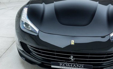 Ferrari GTC4 Lusso V12 30