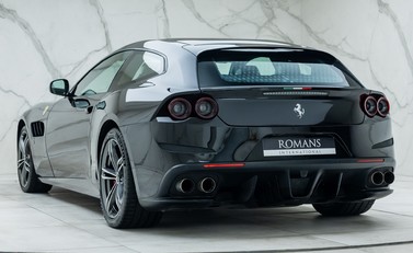 Ferrari GTC4 Lusso V12 9