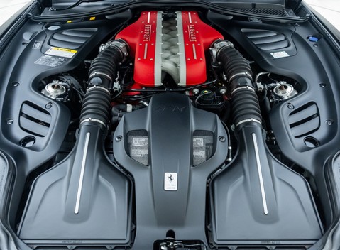 Ferrari GTC4 Lusso V12 41