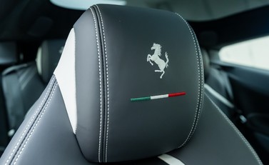 Ferrari GTC4 Lusso V12 13