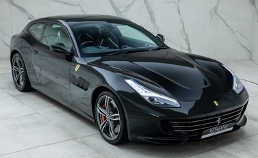 Ferrari GTC4 Lusso V12 6