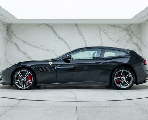 Ferrari GTC4 Lusso V12 