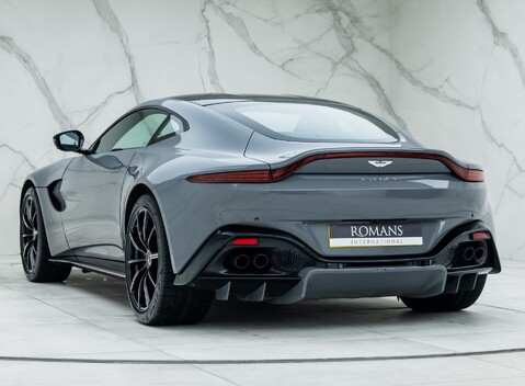 Aston Martin Vantage 7