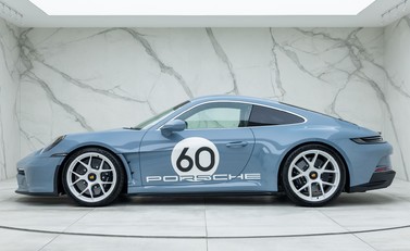 Porsche 911 S/T 2