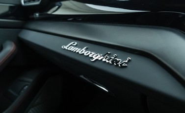 Lamborghini Urus 21