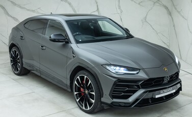 Lamborghini Urus 8