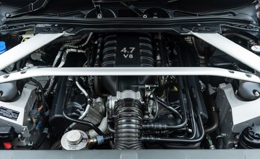 Aston Martin Vantage GT8 43