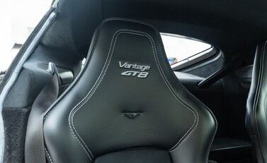 Aston Martin Vantage GT8 16