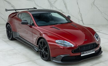 Aston Martin Vantage GT8 8