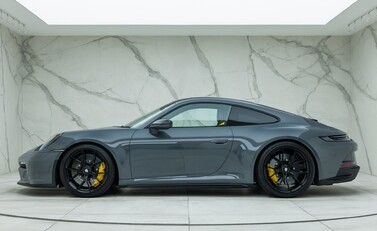 Porsche 911 GT3 TOURING (992) 2