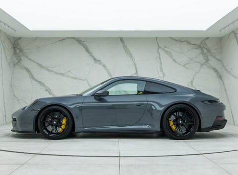 Porsche 911 GT3 TOURING (992) 2