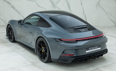 Porsche 911 GT3 TOURING (992) 9