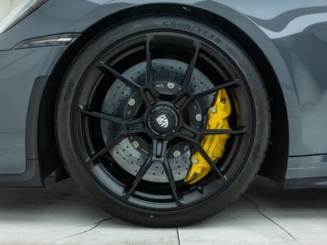 Porsche 911 GT3 TOURING (992)
