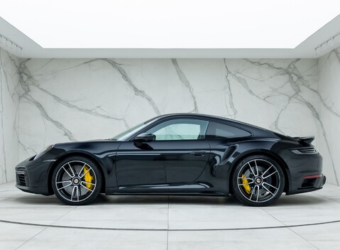 Porsche 911 Turbo S (992) 2