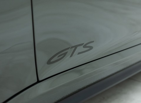 Porsche 911 Targa 4 GTS (992) 32