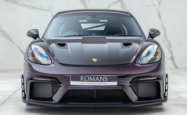 Porsche Cayman GT4 RS (718) 8