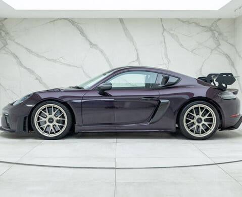 Porsche Cayman GT4 RS (718)