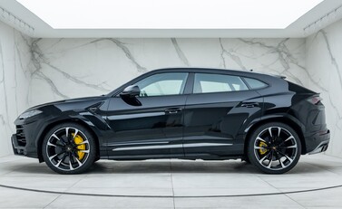 Lamborghini Urus 2