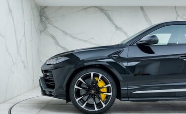 Lamborghini Urus 32