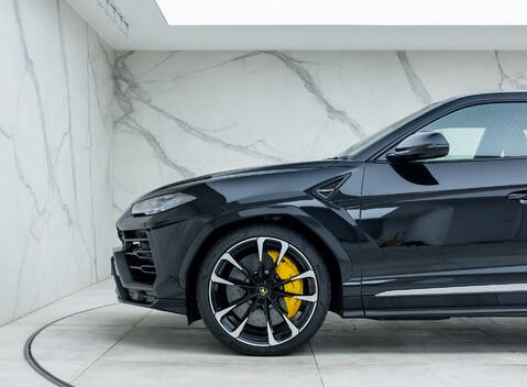 Lamborghini Urus 32