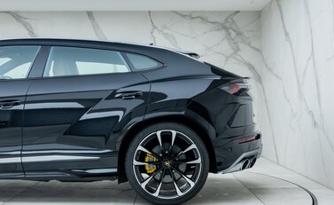 Lamborghini Urus 33