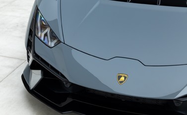 Lamborghini Huracan Tecnica 23