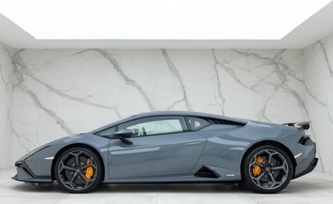 Lamborghini Huracan Tecnica 2