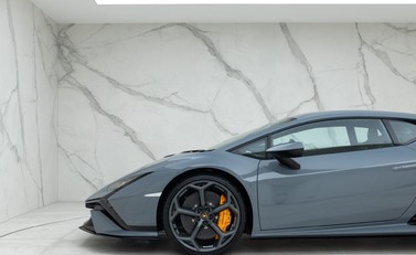 Lamborghini Huracan Tecnica 31