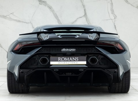 Lamborghini Huracan Tecnica 5