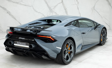 Lamborghini Huracan Tecnica 9