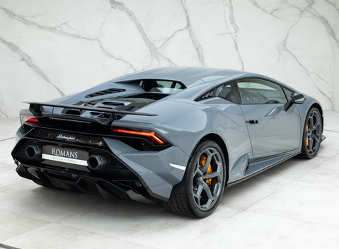 Lamborghini Huracan Tecnica 9