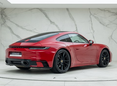 Porsche 911 Carrera 4 (992) 3